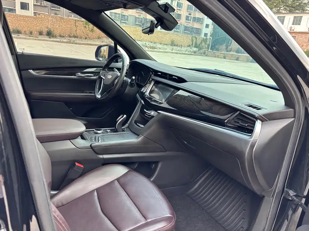 Cadillac XT6 2019 — фото 14