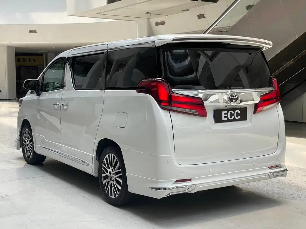 Toyota Alphard 2011 — фото 7