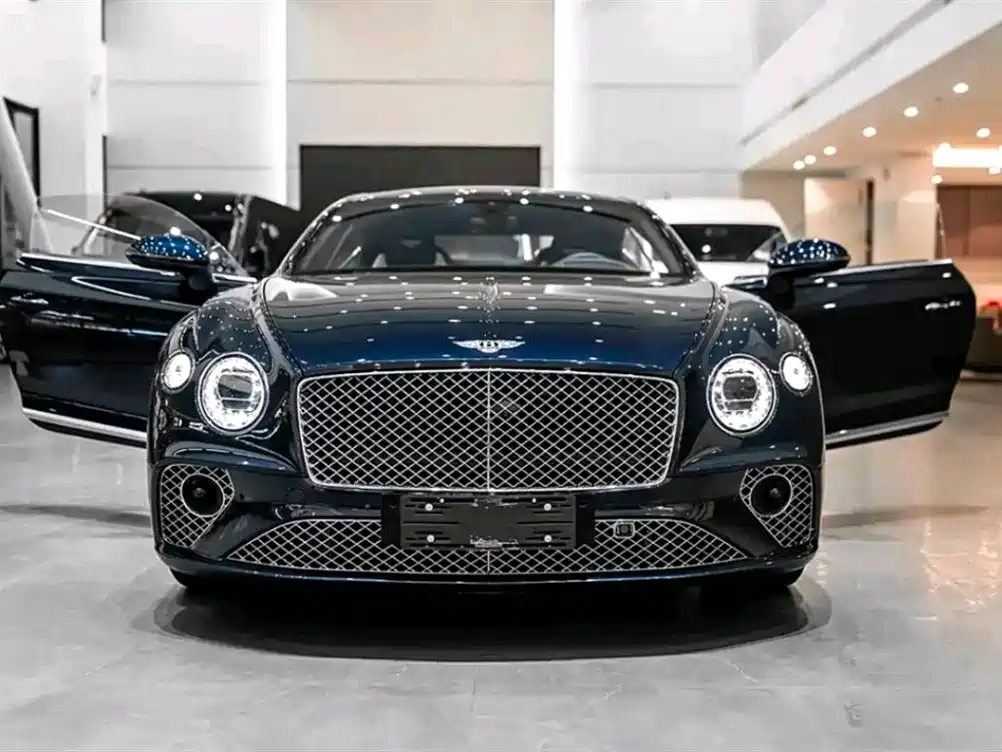 Bentley Continental 2024 — фото 2