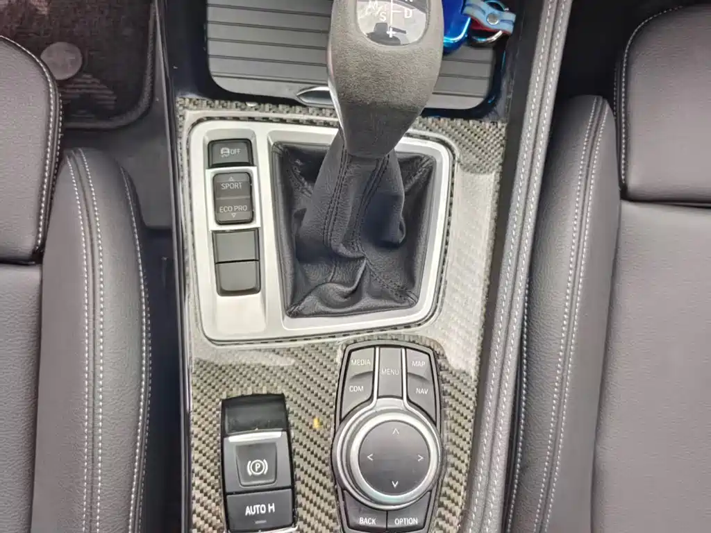 BMW 1 Series 2019 — фото 15