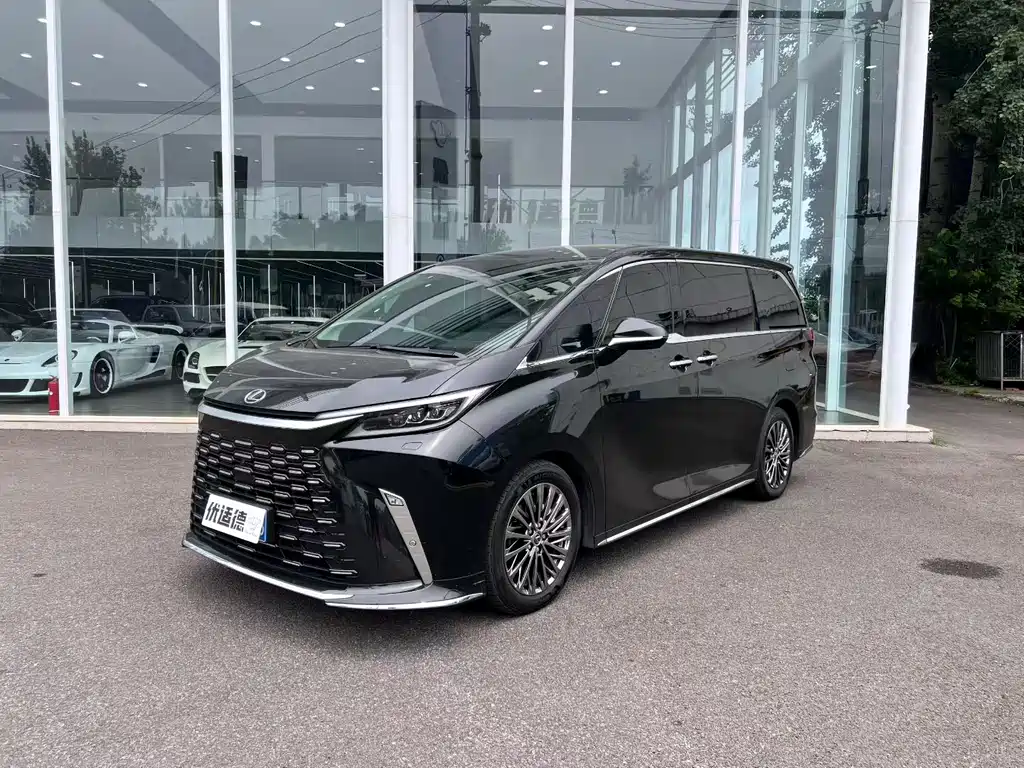 Lexus LM 2025 — фото 1