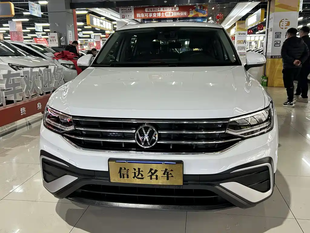 Volkswagen Tiguan L 2024 — фото 2