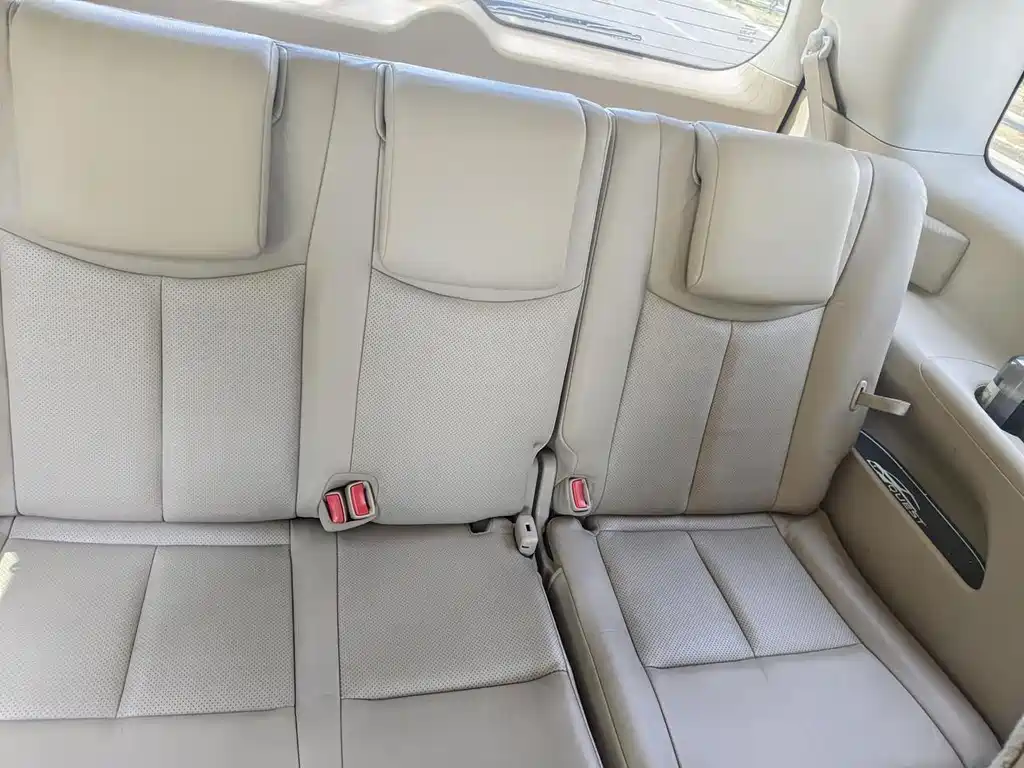Nissan Quest 2015 — фото 4