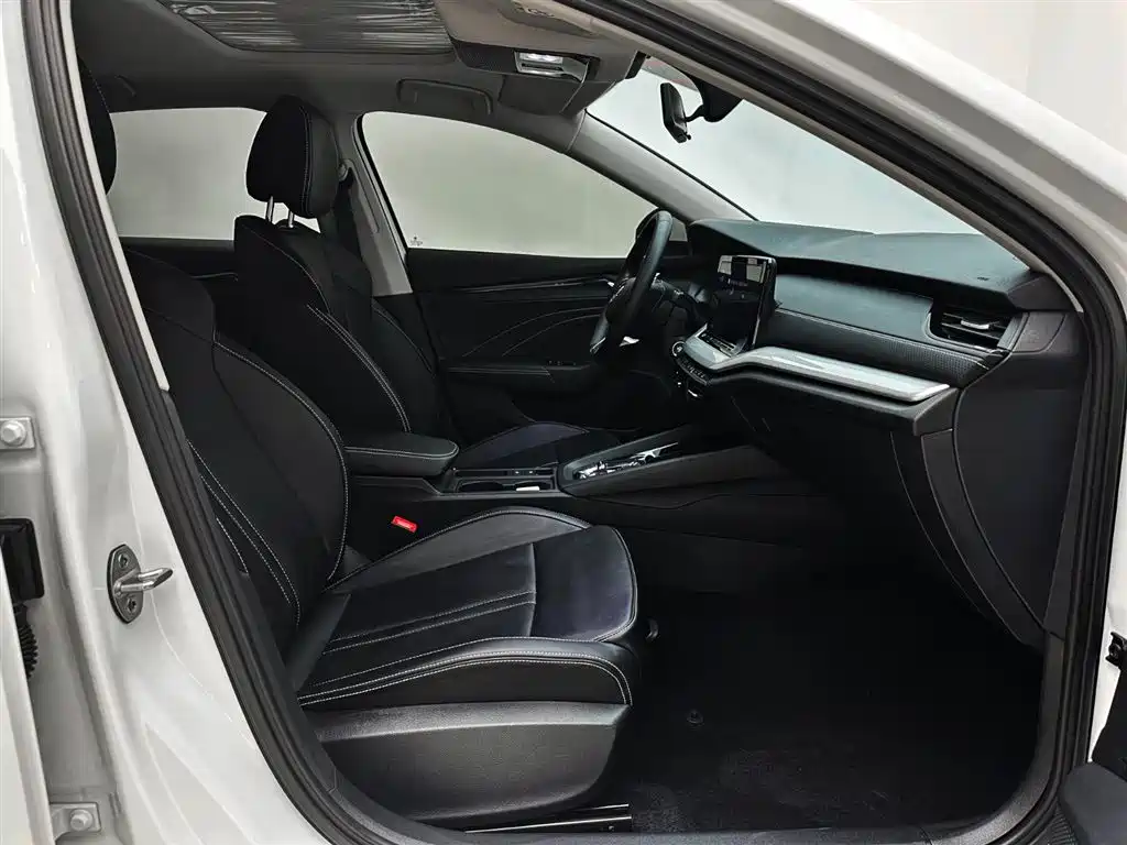 Skoda Octavia 2024 — фото 20