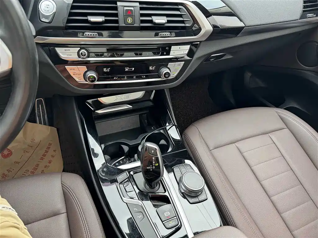 BMW X3 2019 — фото 16
