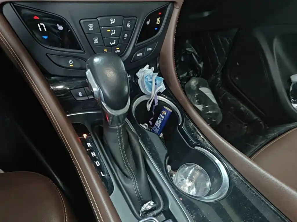 Buick Envision Plus 2020 — фото 14