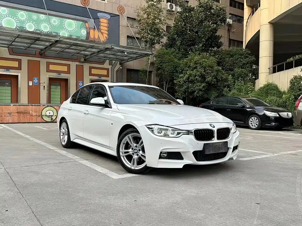 BMW 3 Series 2018 — фото 3