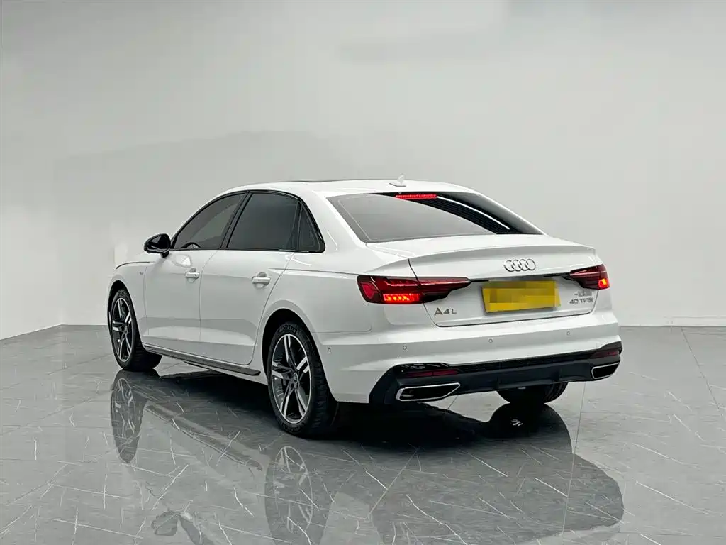 Audi A4L 2023 — фото 4