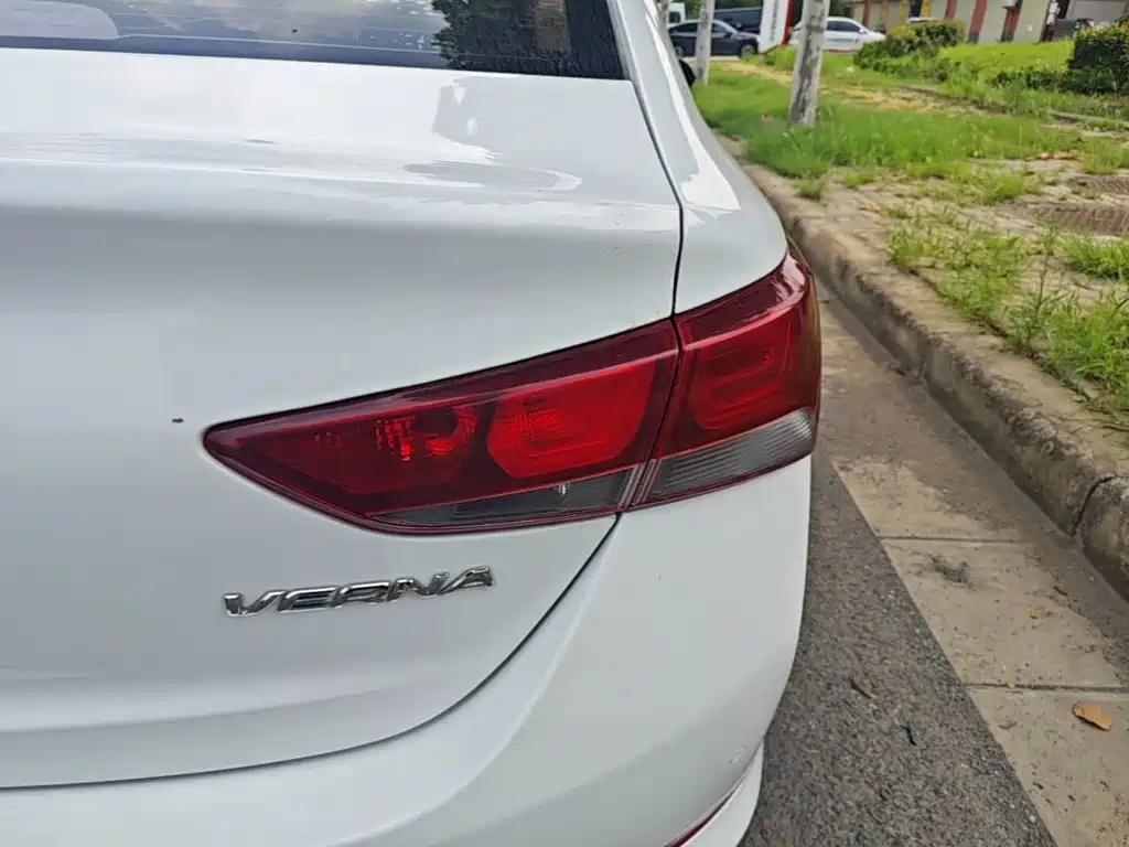 Hyundai Verna 2019 — фото 8