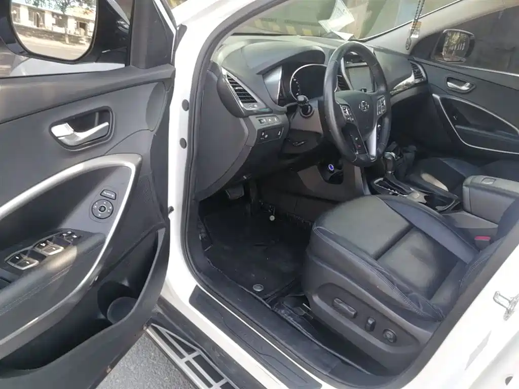 Hyundai Santa Fe 2016 — фото 16