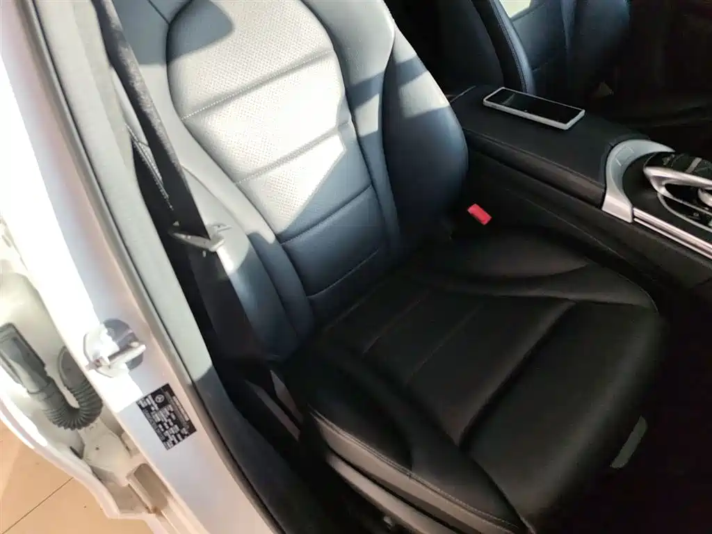 Mercedes-Benz C-Class 2018 — фото 20