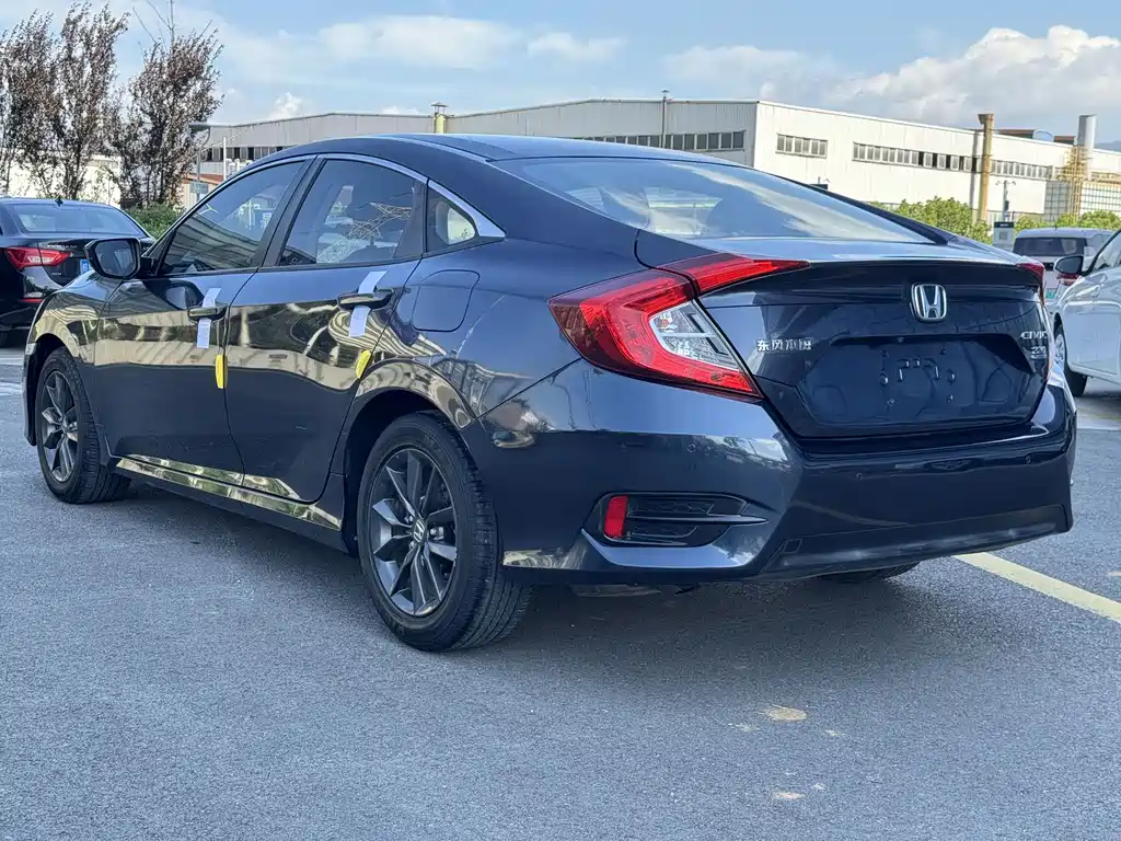 Honda Civic 2019 — фото 19