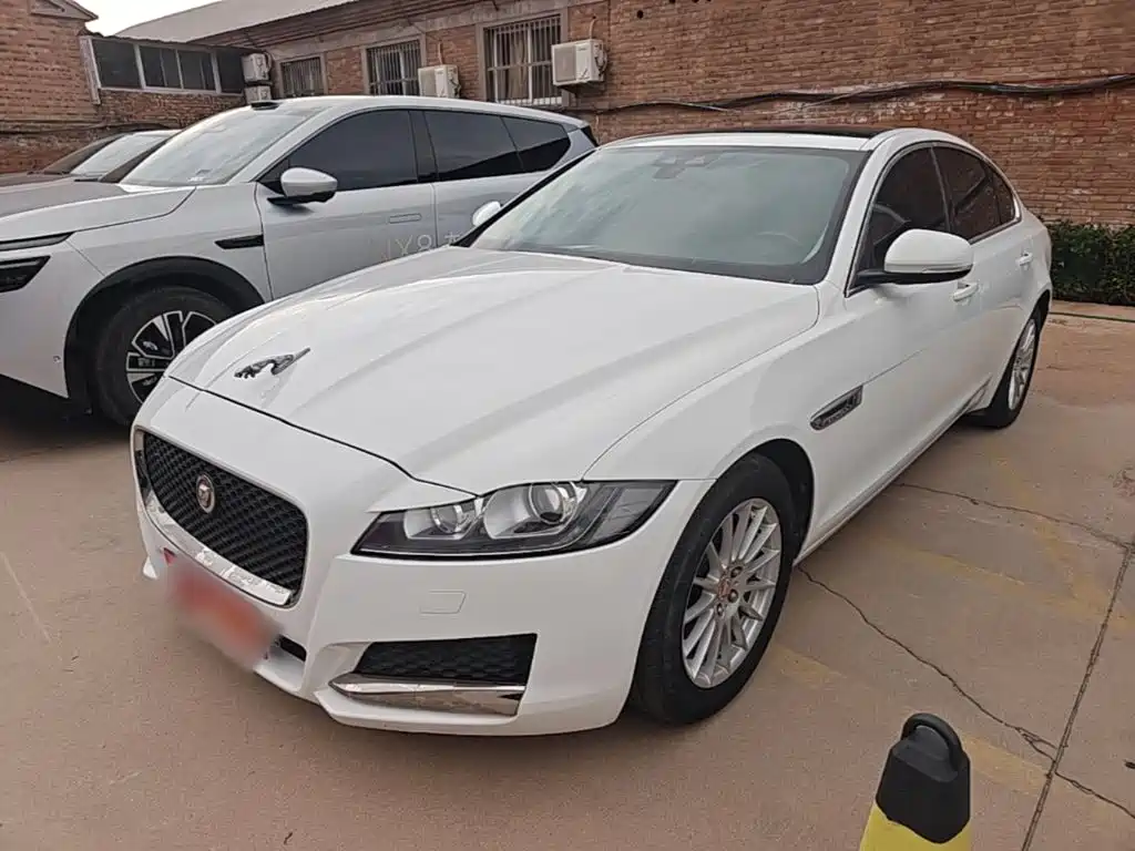 Jaguar XF 2016
