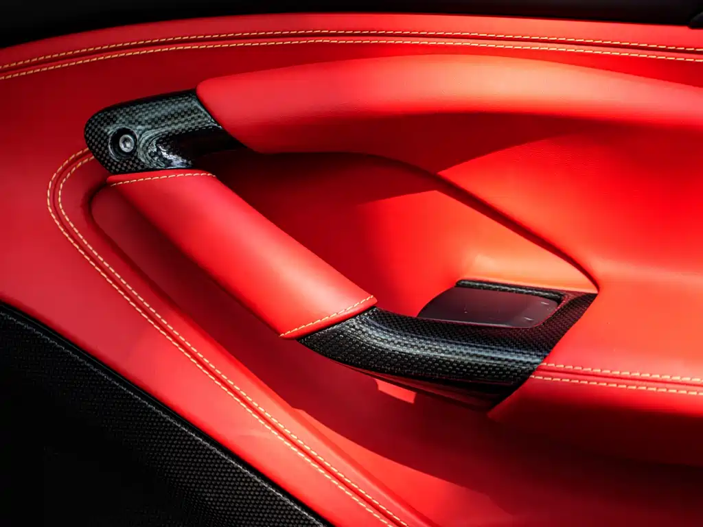 Ferrari F8 2021 — фото 25