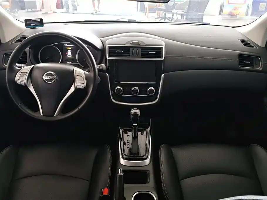 Nissan Tiida 2021 — фото 12