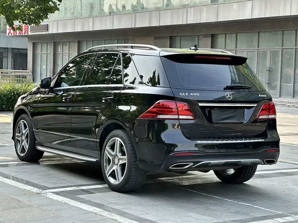 Mercedes-Benz GLE 2016 — фото 12