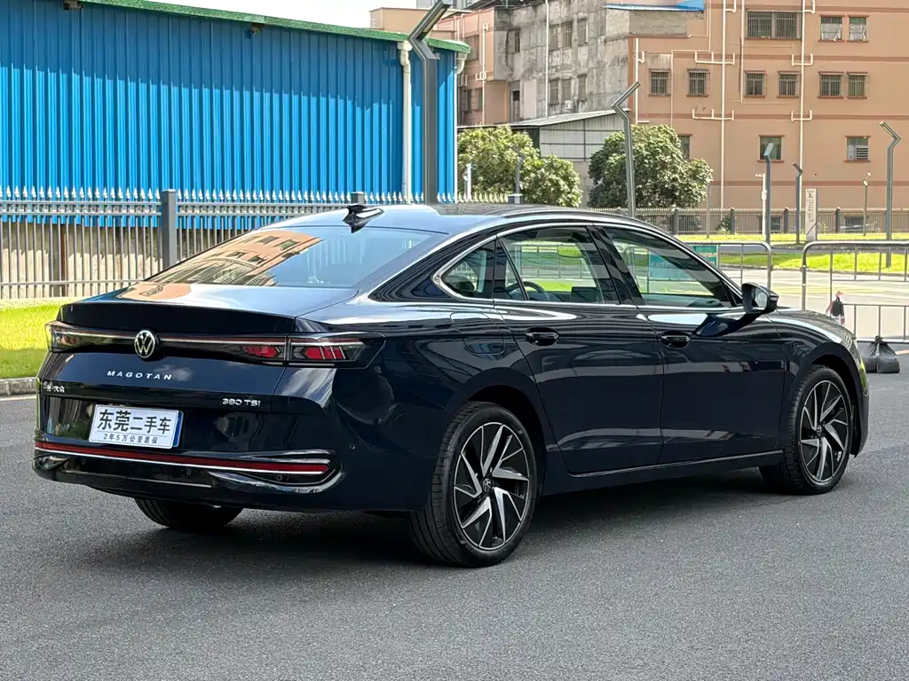 Volkswagen Magotan 2024