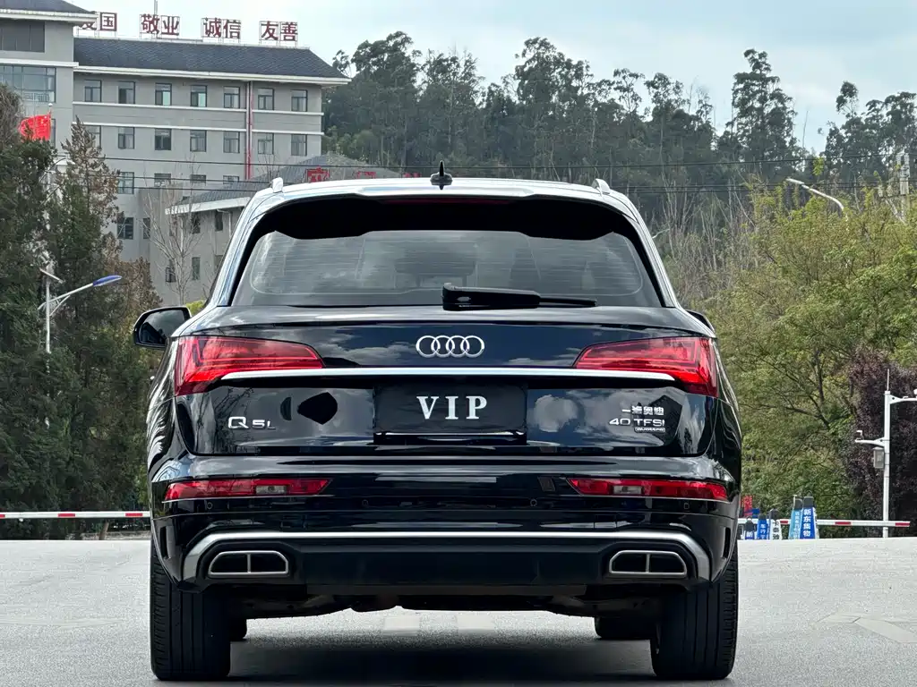 Audi Q5L 2022 — фото 4