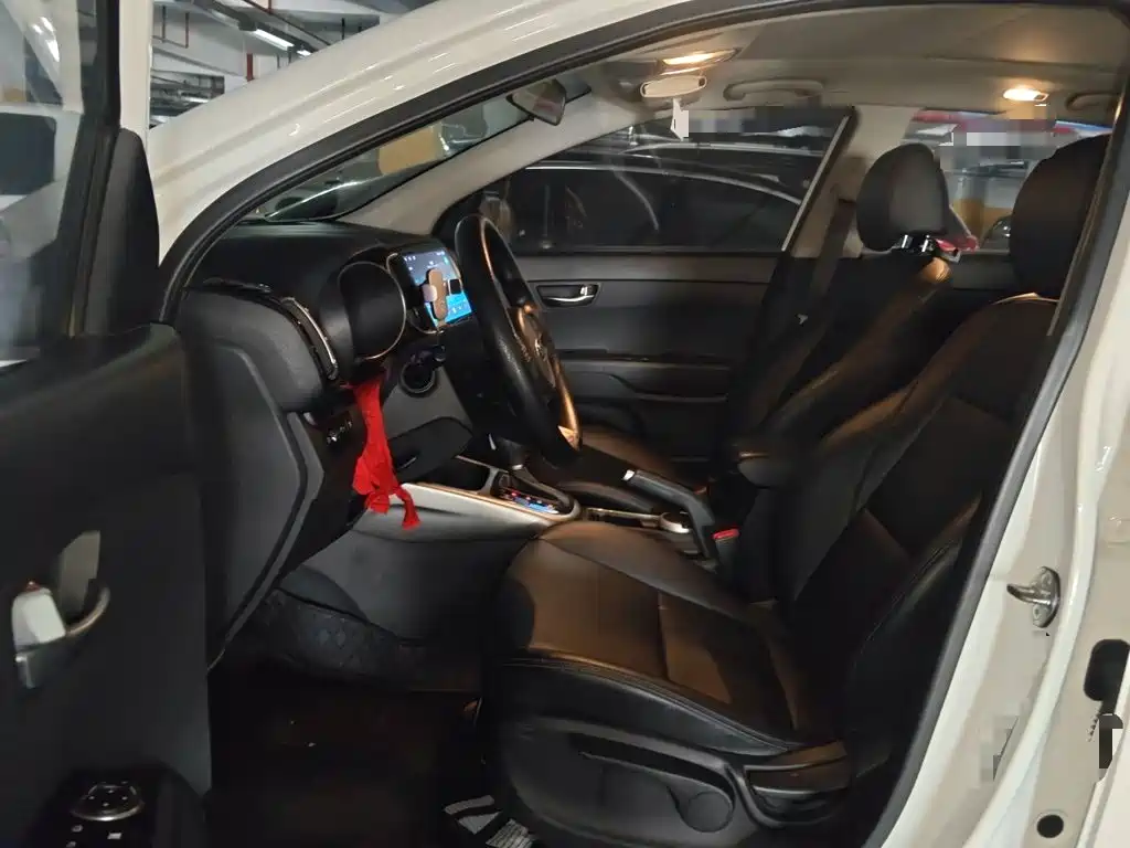 Kia KX3 2015 — фото 8