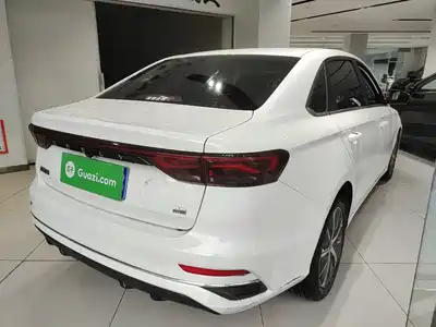 Geely Emgrand 2022