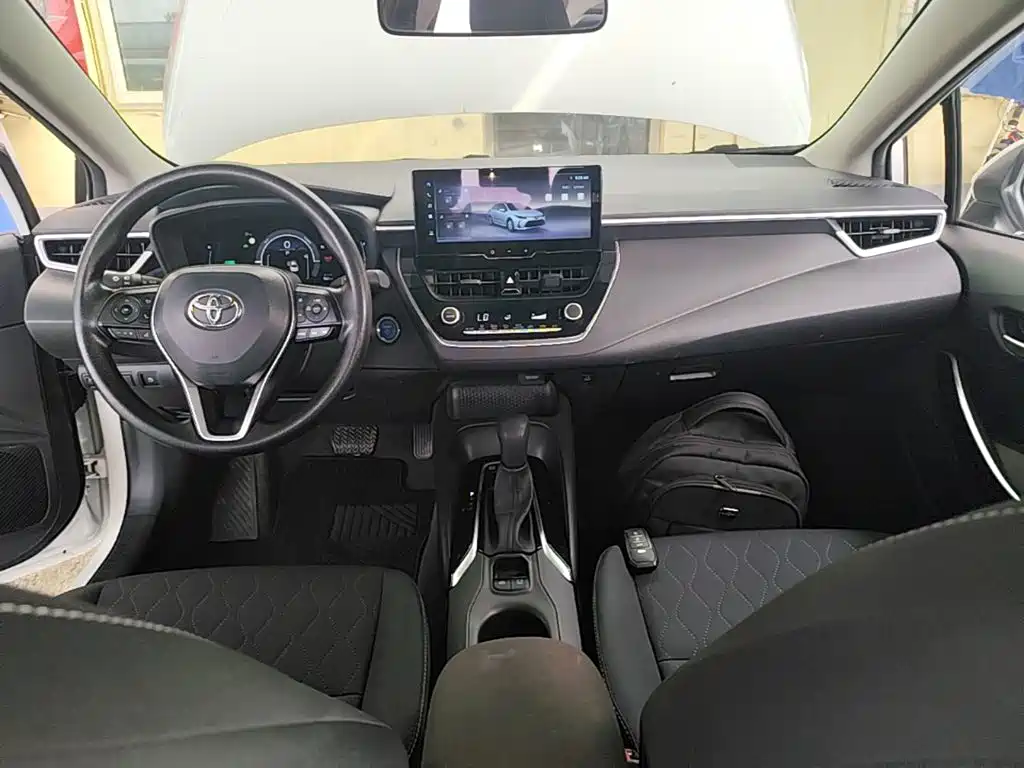 Toyota Corolla 2024 — фото 10