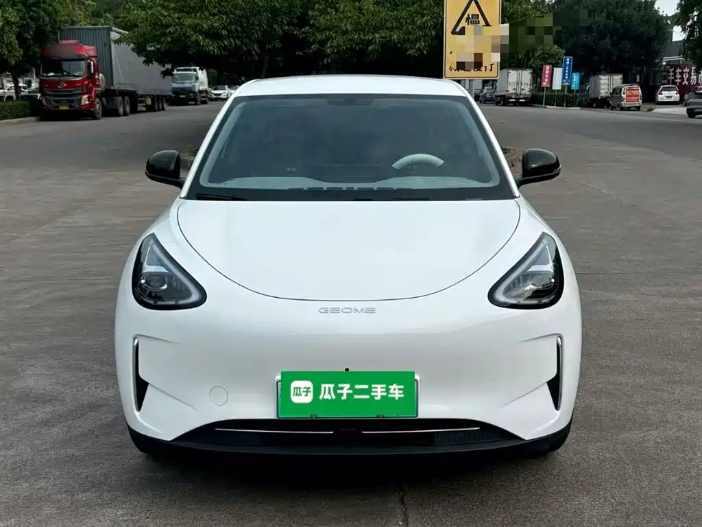 Geely Galaxy Starwish 2025 — фото 3