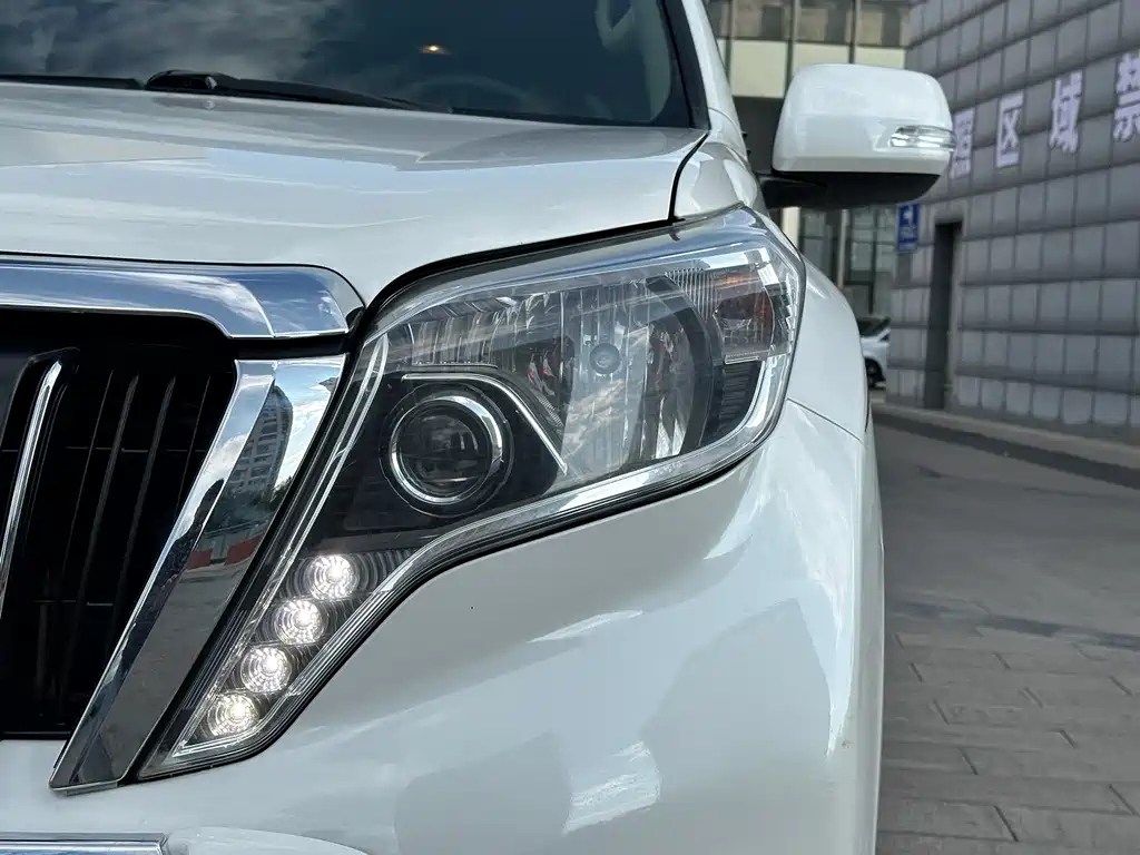Toyota Prado 2017 — фото 10