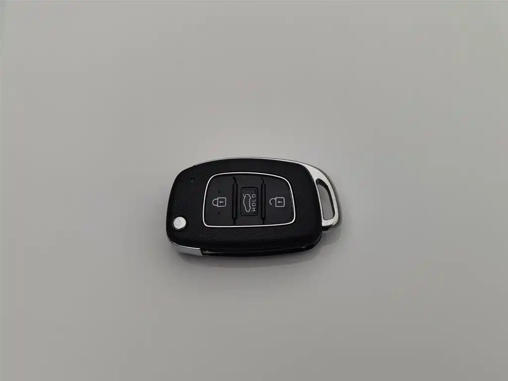 Hyundai Elantra 2018 — фото 19