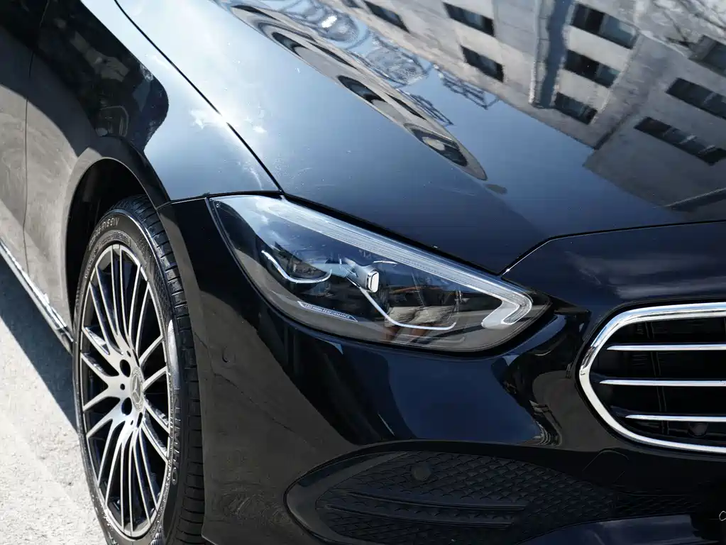Mercedes-Benz C-Class 2023 — фото 5