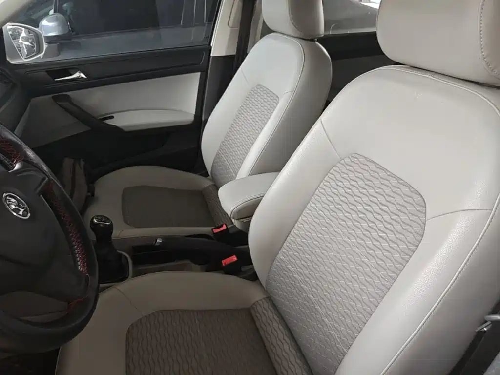 Skoda Rapid 2016 — фото 15