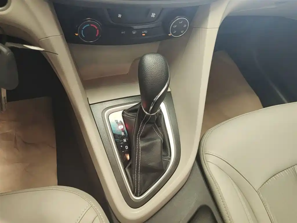 Buick Excelle 2017 — фото 14