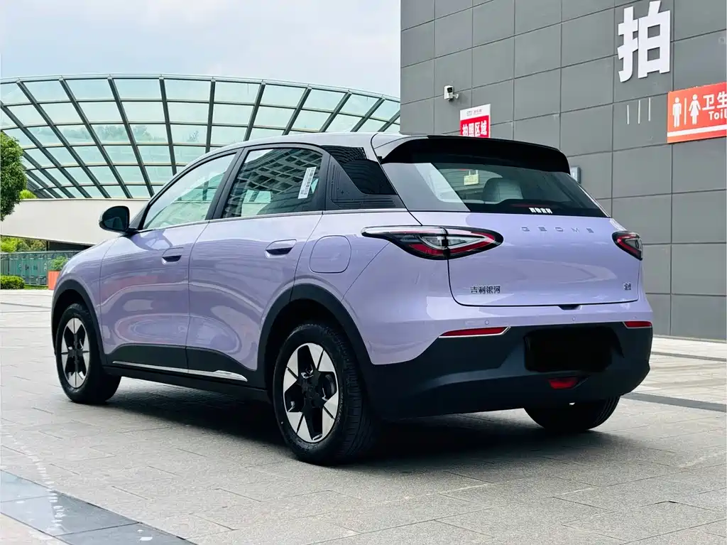 Geely Galaxy Starwish 2025 — фото 20