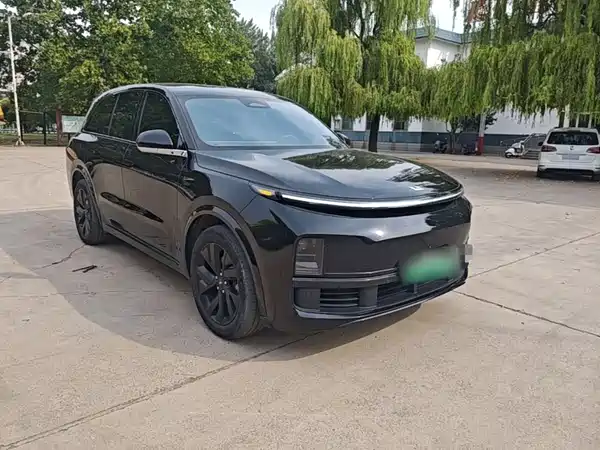 Li Auto L8 2023