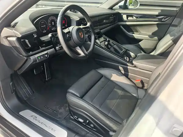 Porsche Panamera 2024