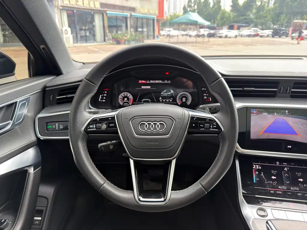 Audi A6L 2022