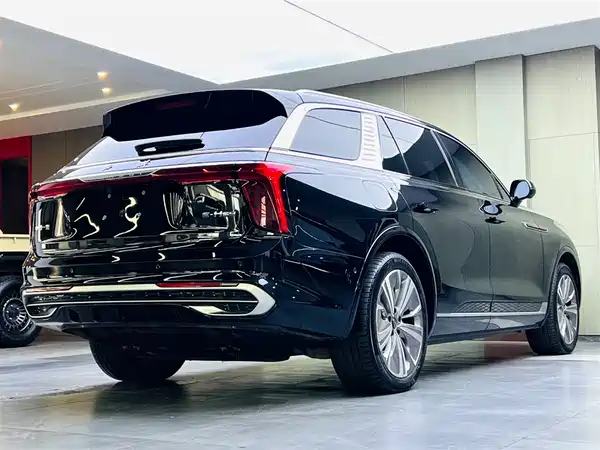 Hongqi E-HS9 2023