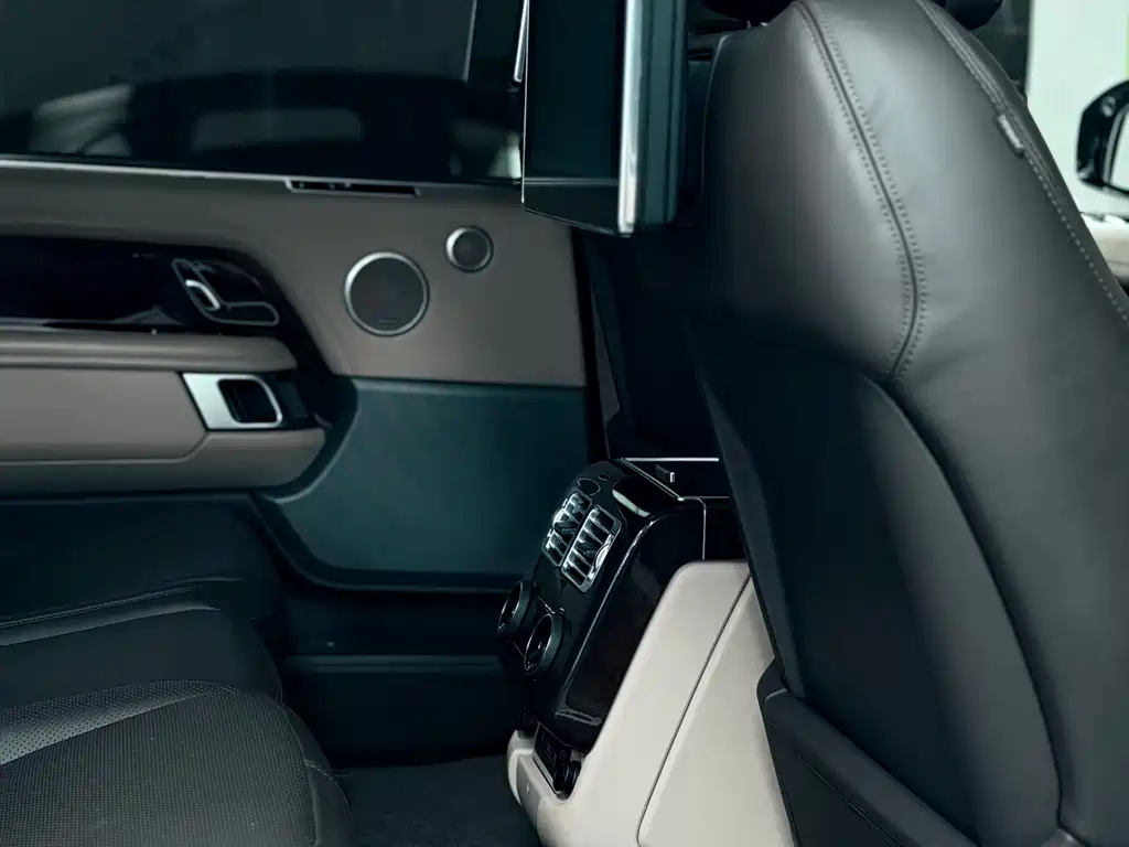Land Rover Range Rover 2021 — фото 15