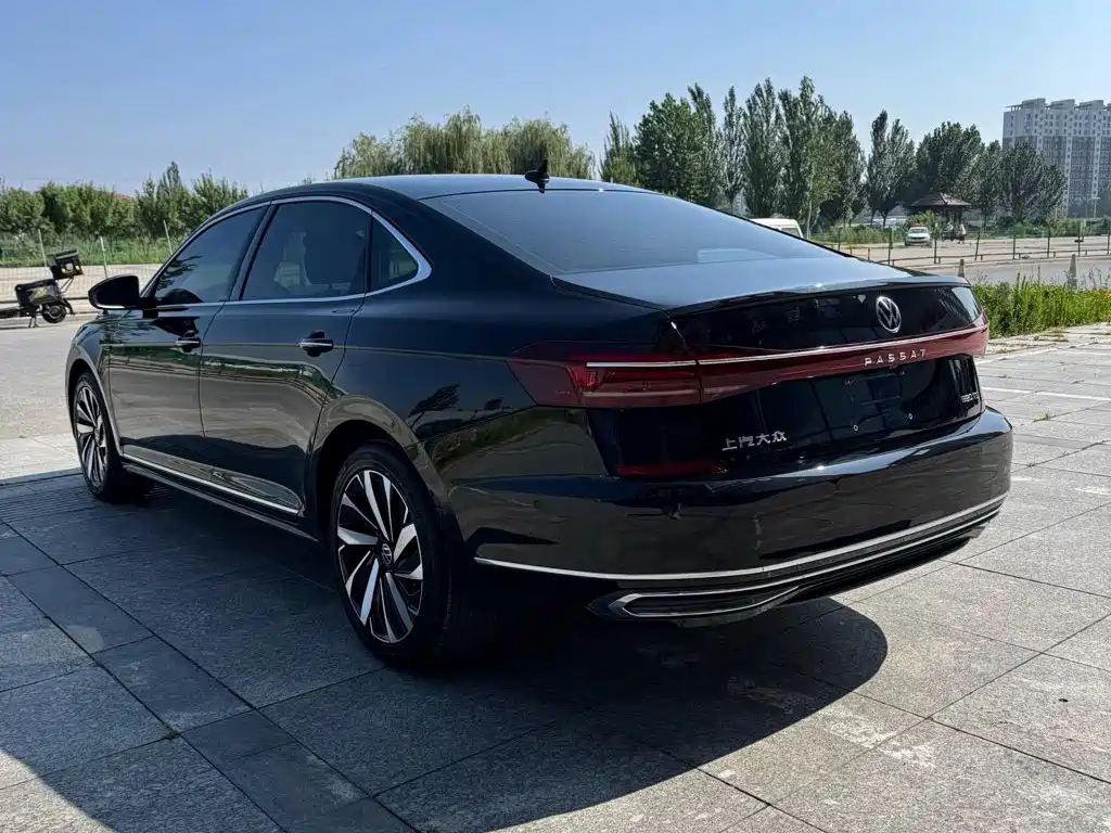Volkswagen Passat 2023