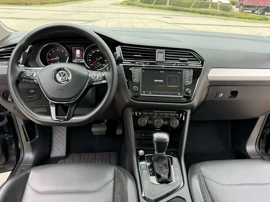 Volkswagen Tiguan L 2017 — фото 9