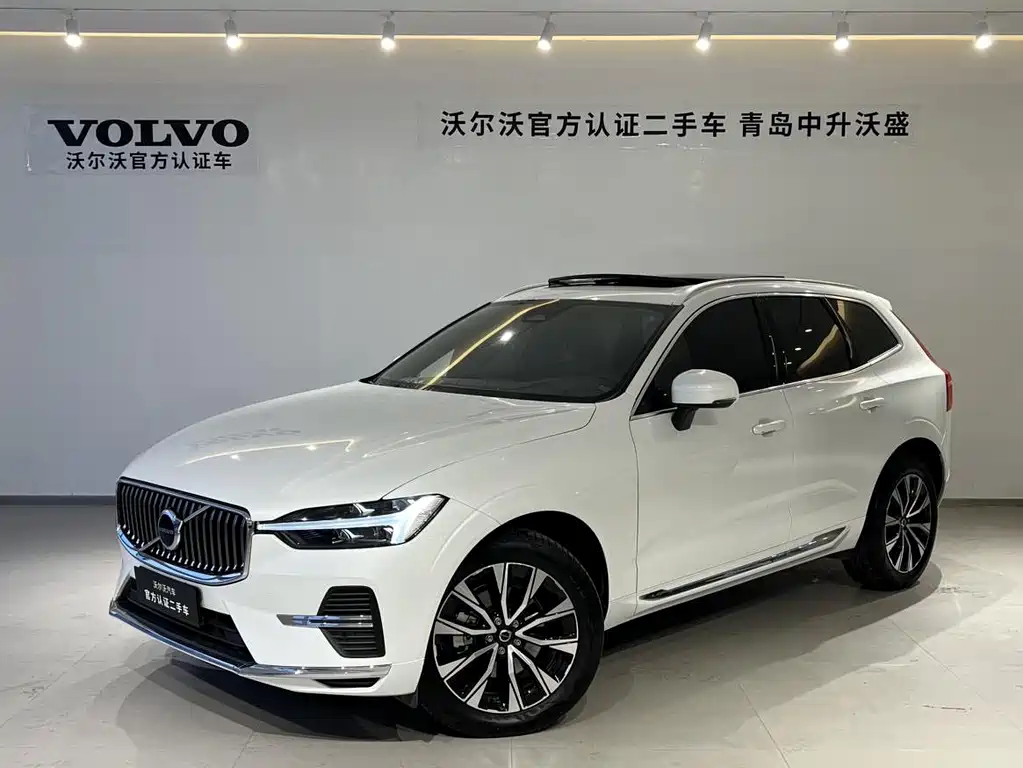 Volvo XC60 2025 — фото 1