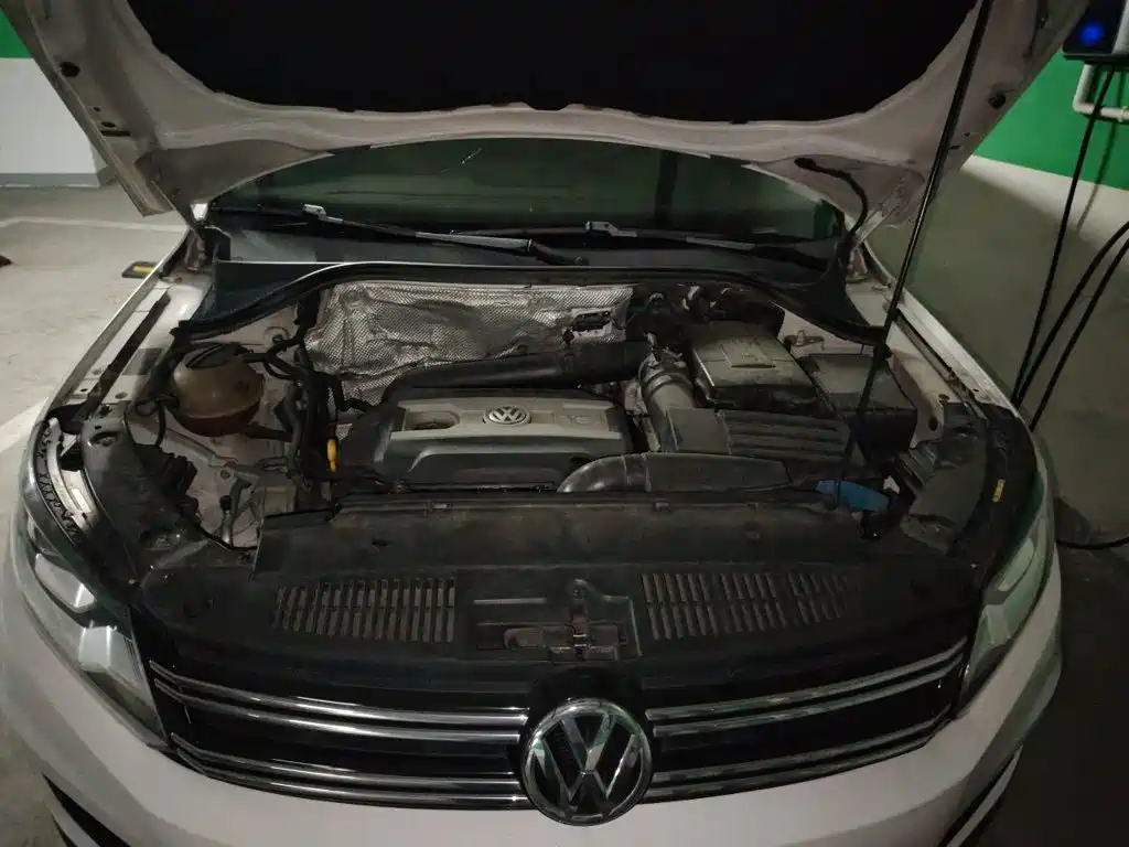 Volkswagen Tiguan 2015 — фото 11