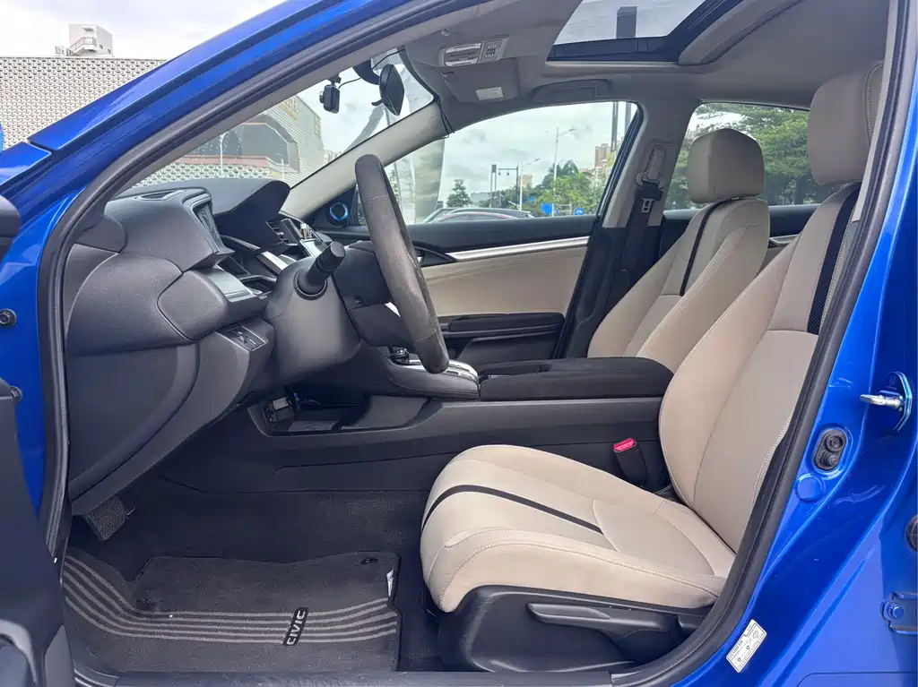 Honda Civic 2018 — фото 12