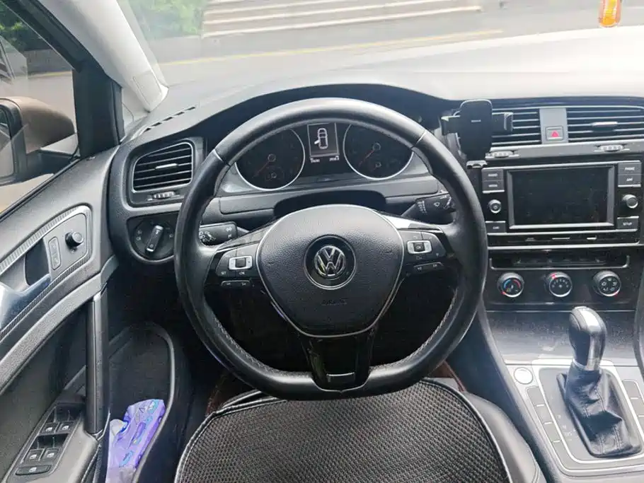Volkswagen Golf 2018 — фото 15