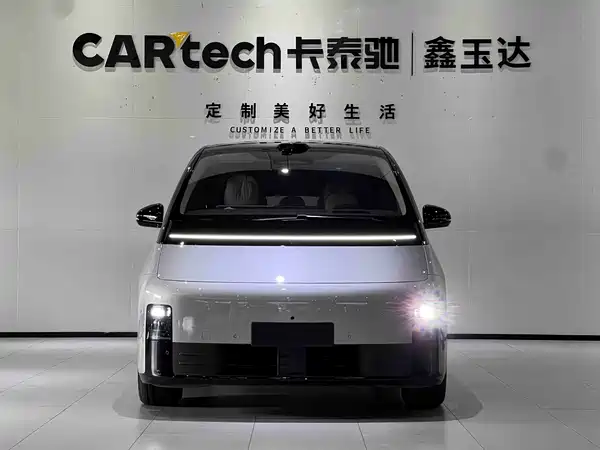 Li Auto MEGA 2025