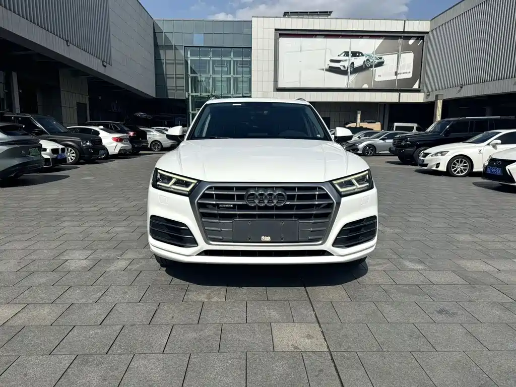 Audi Q5L 2019 — фото 2