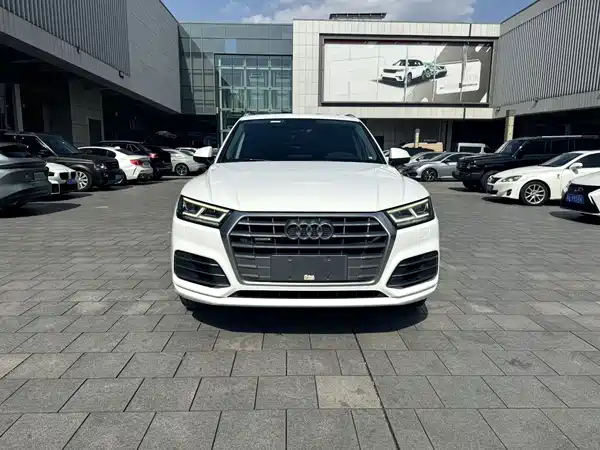 Audi Q5L 2019
