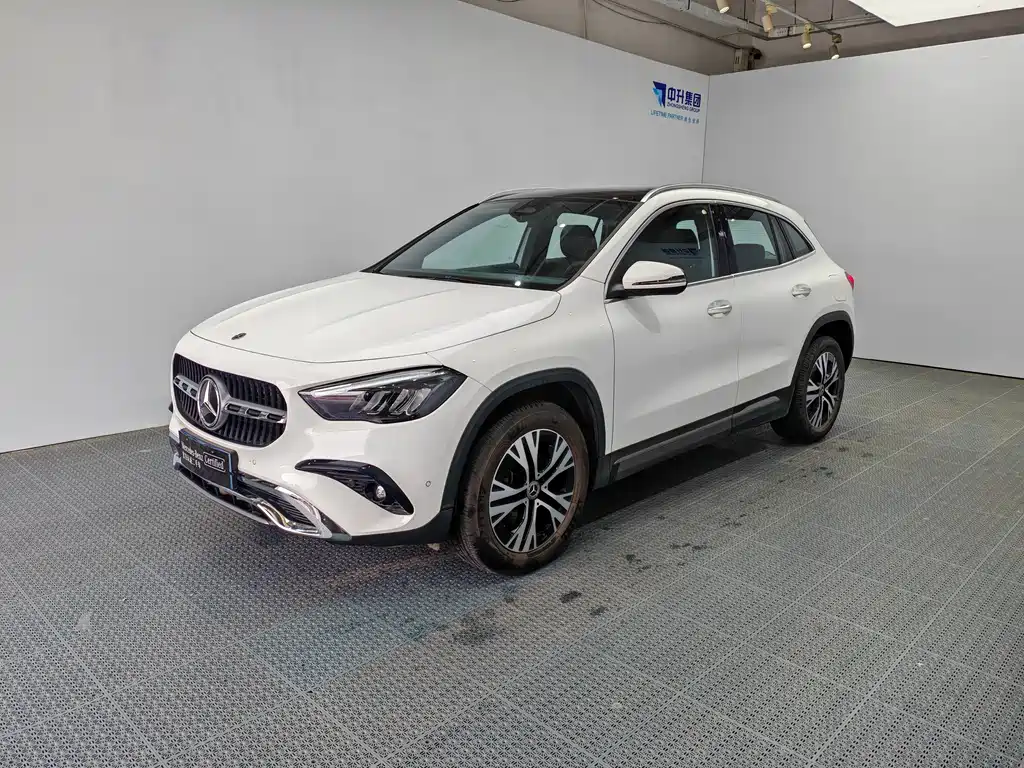 Mercedes-Benz GLA 2025