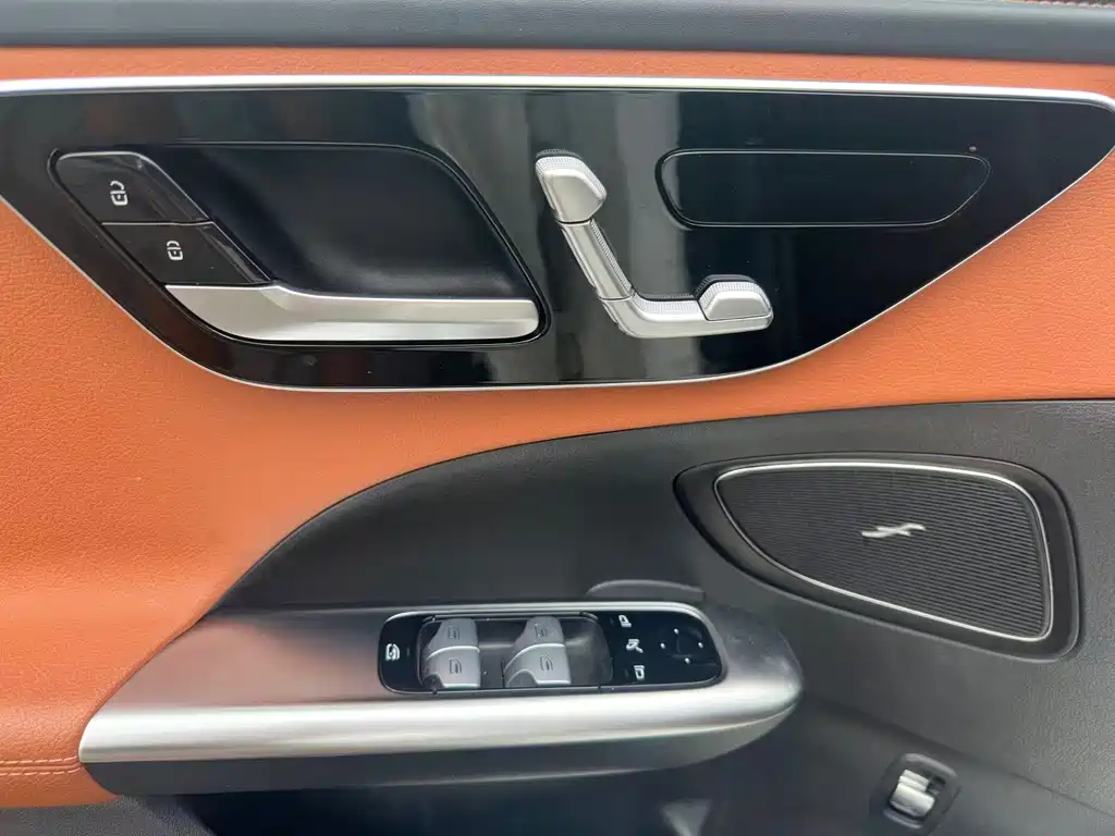 Mercedes-Benz C-Class 2023