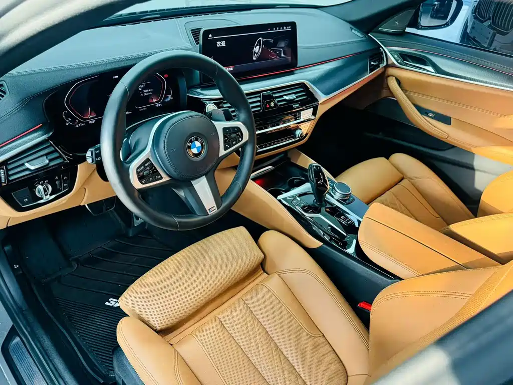 BMW 5 Series 2021 — фото 5