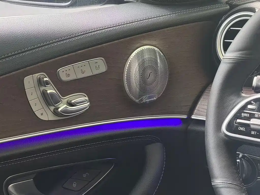 Mercedes-Benz E-Class 2020 — фото 9